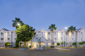  Microtel Inn & Suites by Wyndham Culiacán  Кулиакан Росалес